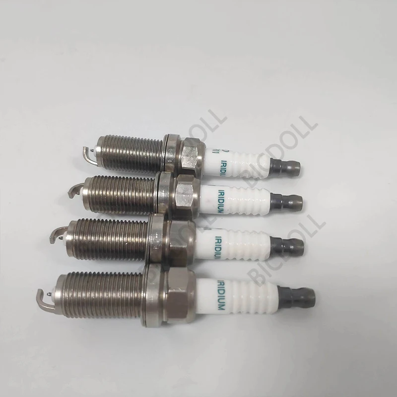 

4/6PCS SK16HR11 3417 Iridium Spark Plug For Nissan 350Z Altima Titan Maxima Xterra Infiniti FX35 G35 Q45 QX56 Toyota RAV4 Tundra
