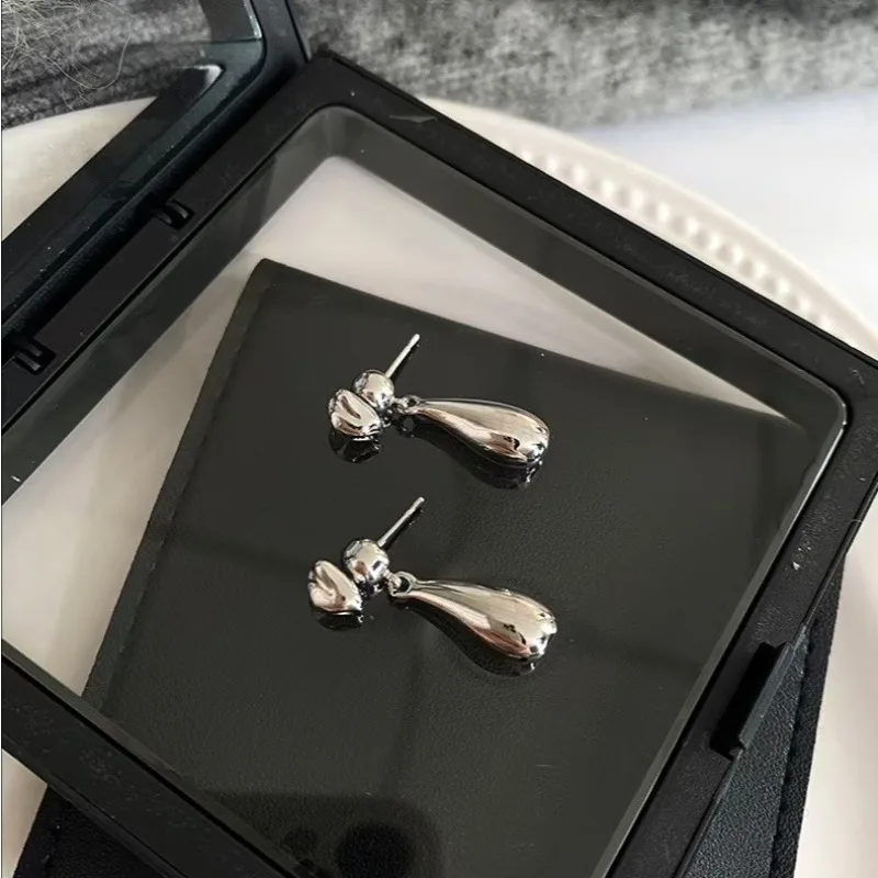 Water Droplet Shaped Earrings Two Ways To Wear Simple Design Personality Simplicity High-End Feeling Earrings Accessories