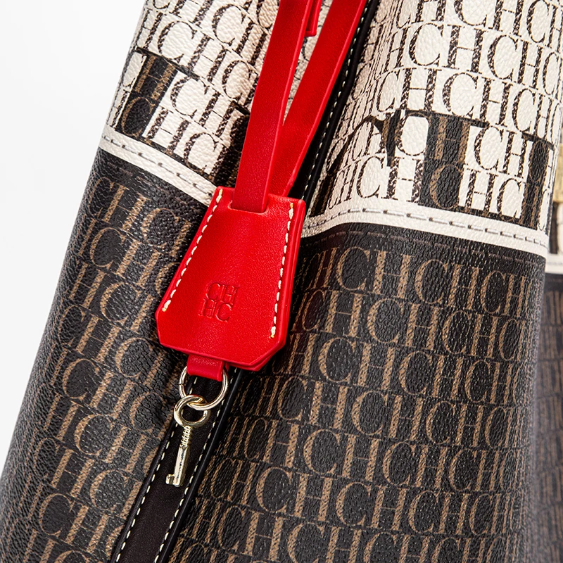 حقيبة يد نسائية ذات سعة كبيرة، بتصميم جذاب وعصري،...