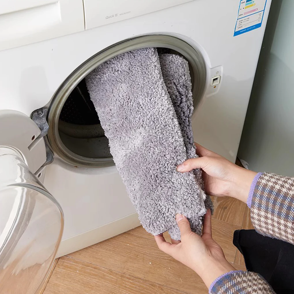 

AcrylicFibers Machine Washable Mat For No Shedding And No Loose Thread Bathroom Shower Mat Floor Mat