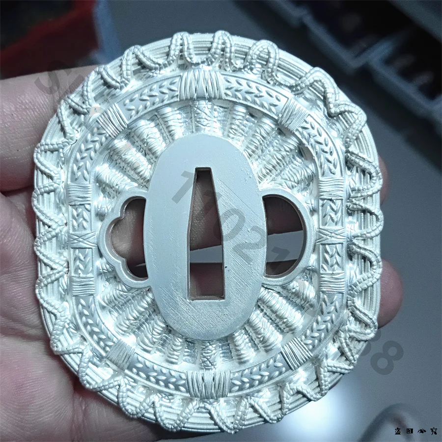 

Exquisite Alloy Tsuba Handguard Guard For Real Japanese Japan Katana Samurai Sword Fittings Parts New Very Nice