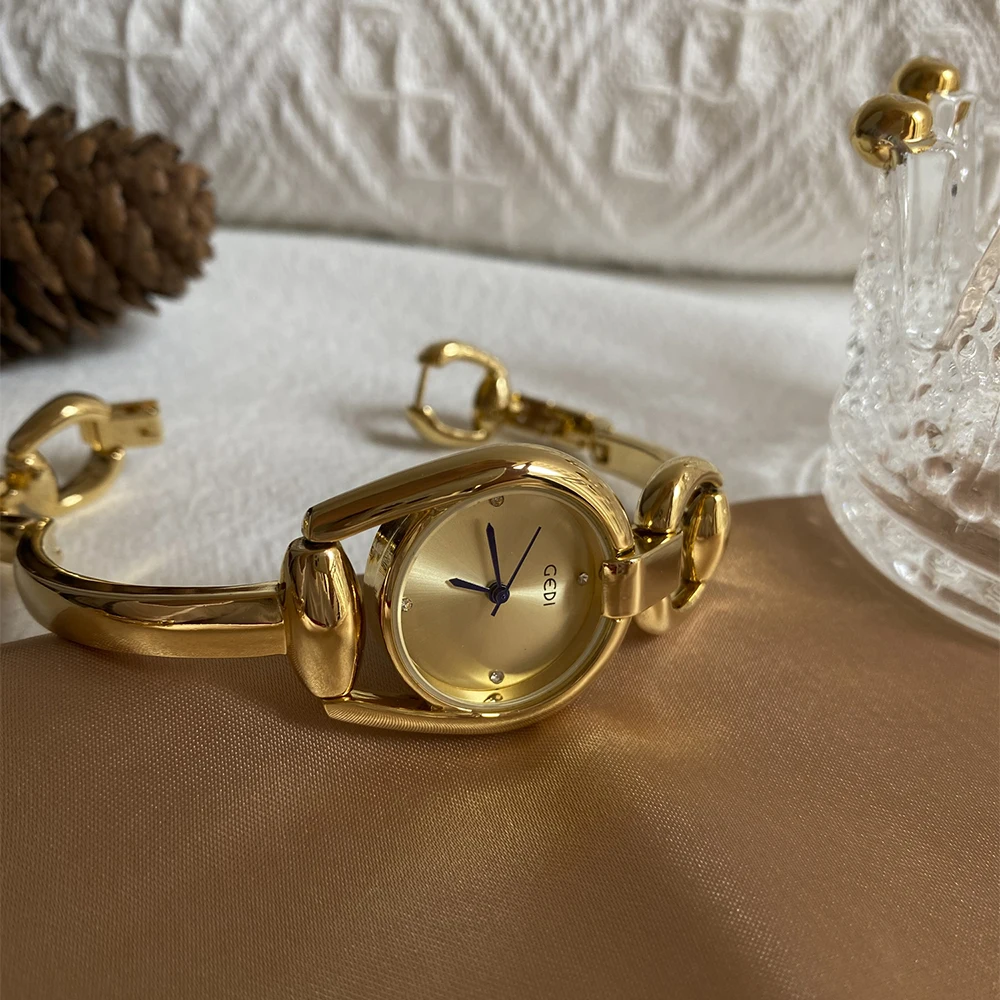 Fashion Personality Temperament Niche steel  strap quartz watch For women girl Bracelet watch  Jewelry accessories