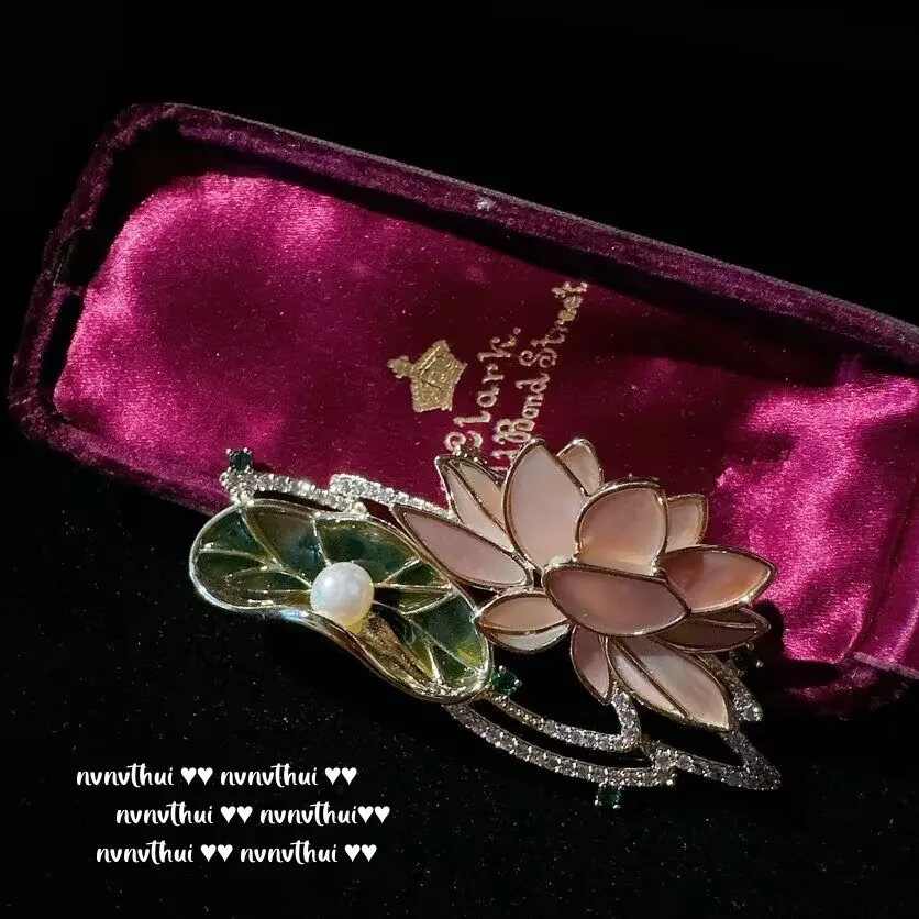 Ice White Jade Gem Brooch Chinese Element Han Cloothing Accessories Fritillaria Lotus Leaf  Roots Zircon Corsage Pins for Women