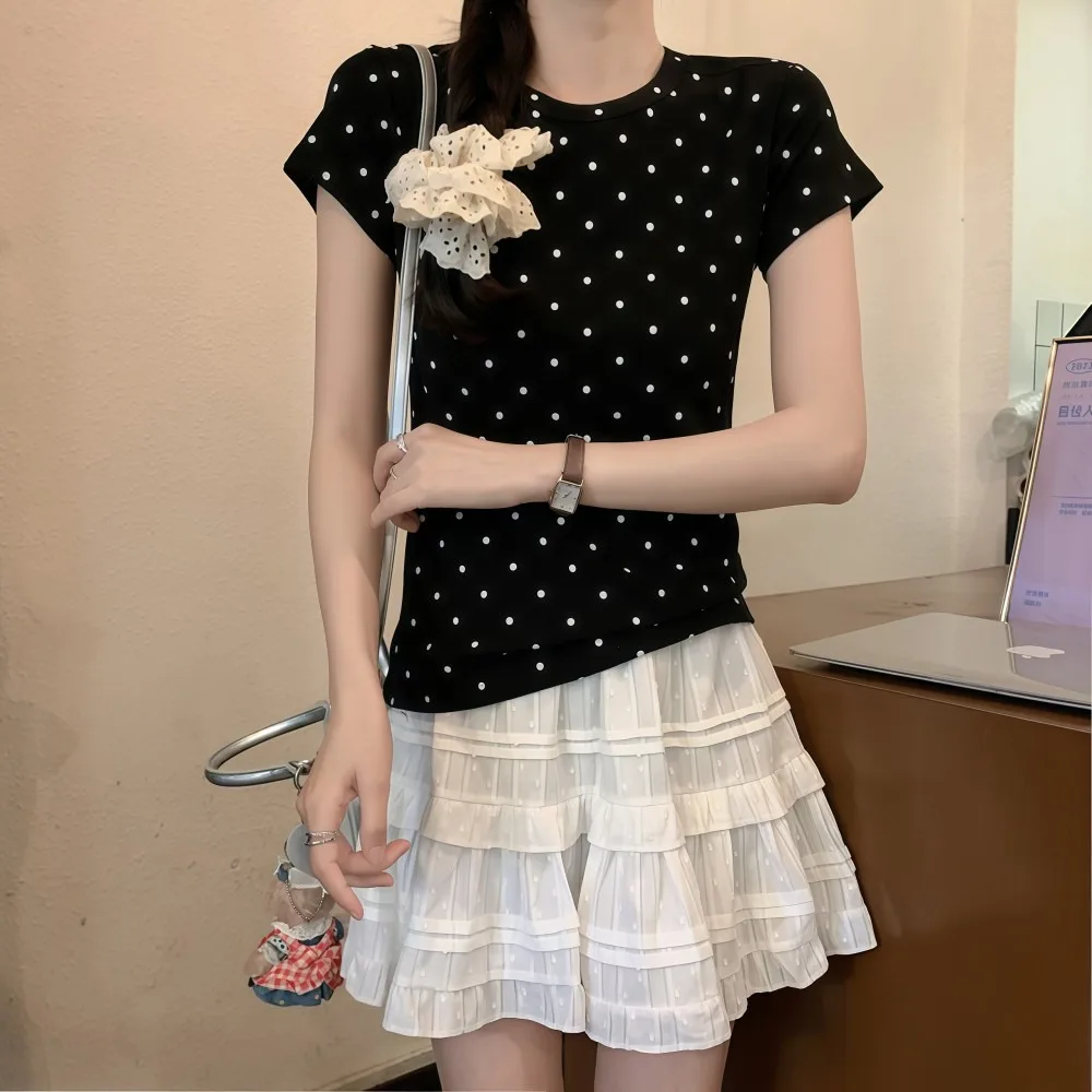 Round Neck Women Polka Dot T-Shirt Slim Fit Summer Wear Short Sleeved T-Shirt Retro Design Korean Style Top Women Fashion 1