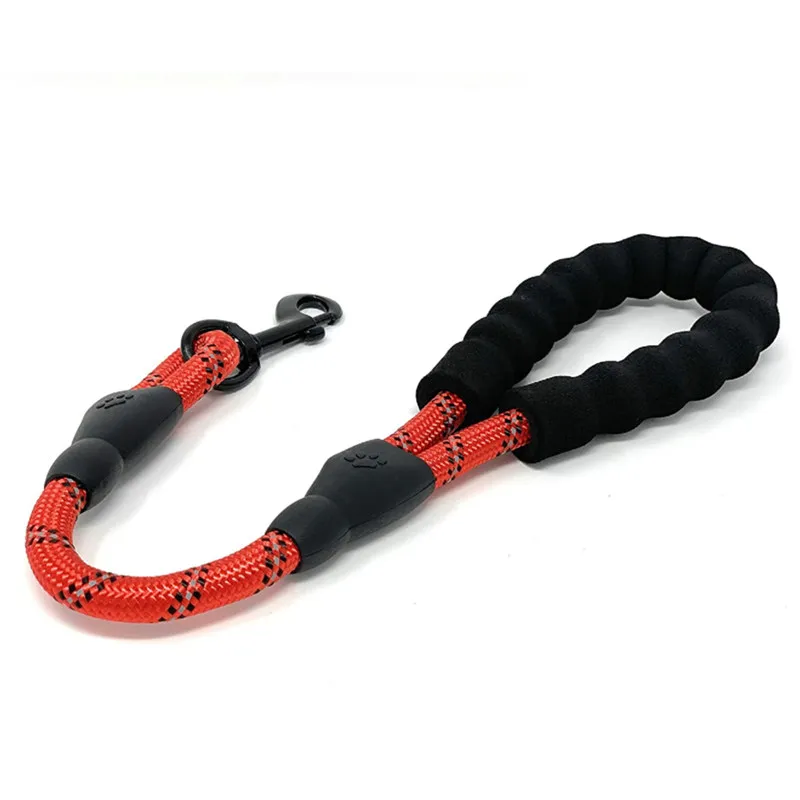 Dog Leash Short Leashes for Large Dog Walking Reflective Dogs Leash Comfortable Handle Pet Chain Rope Dogs Leashes Pet Supplies dog seat belt dogs leash vest rope dog strap pet car chest strap oxford cloth tenac pet supplier hot selling