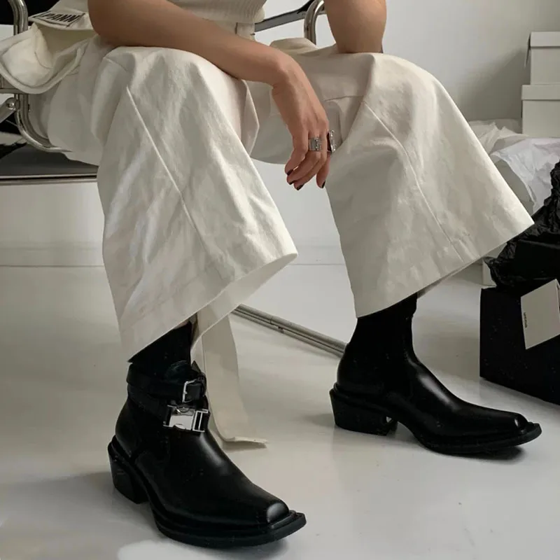 Women's 3-In-1 Bag Niche British Runway Show, Square Toe Short Tube Fashion, Chelsea Short Boots, Europe and America