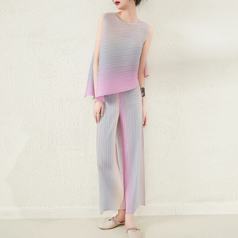 

Женский комплект одежды из двух предметов, топ и штаны Miyake плиссированные, Новинка лета 2022, модная однотонная эластичная свободная одежда для женщин 45-75 кг