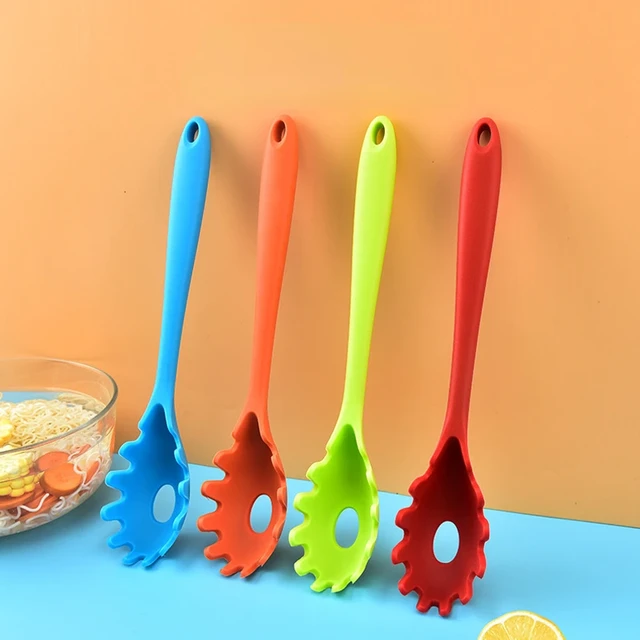 Silicone Noodle Scoop Spaghetti Grab Spoon Pasta Fork Noodle Serving  Strainer Noodle Slot Kitchen Claw Spoon Kitchen Gadget