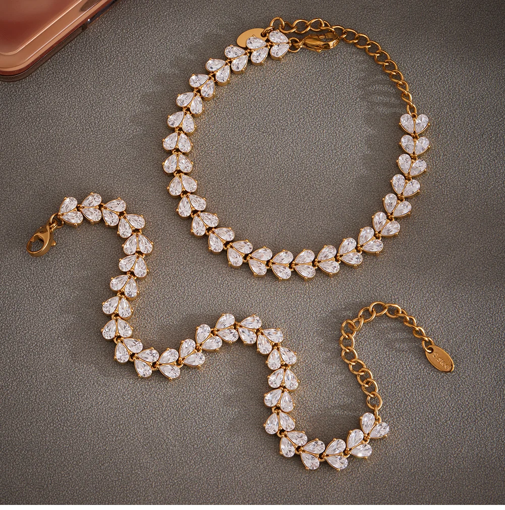 316 Edelstahl 18 Karat vergoldetes Armband Damen glänzendes herzförmiges Zirkon-Ketten-Handarmband Femme Luxus-Schmuck Geschenk – Detail 11