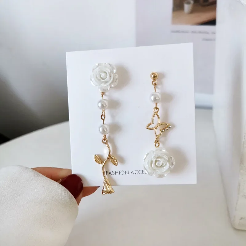 Anting-Anting Klip Bunga Mawar Putih Gaya Korea Trendi Anting