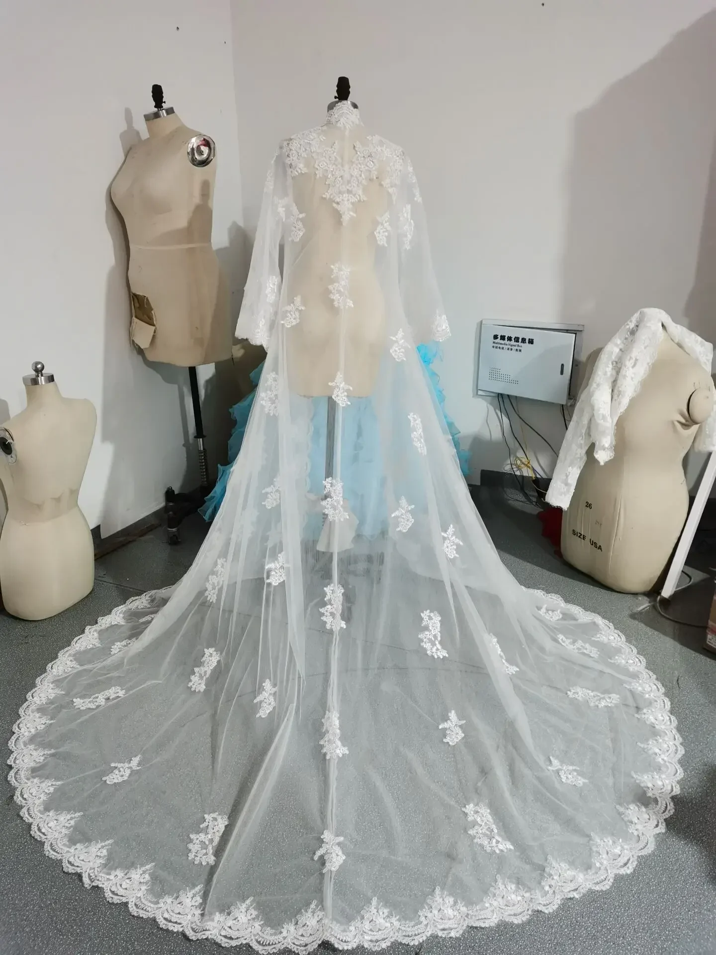 Chaquetas de boda de manga larga para mujer, abrigo largo de encaje para  fiesta de boda, abrigo de talla grande personalizado - AliExpress, image size:1440x1920