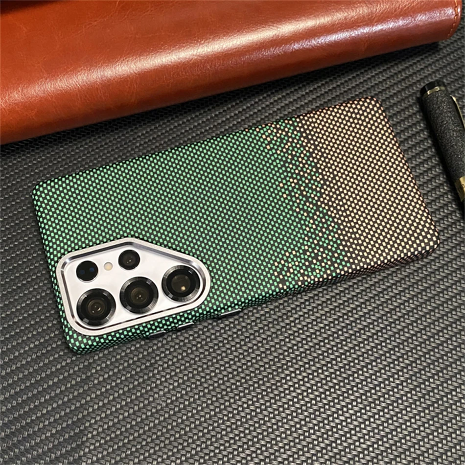 Enhanced Carbon Fibre Patterned Magnetic Slim Shockproof Cover