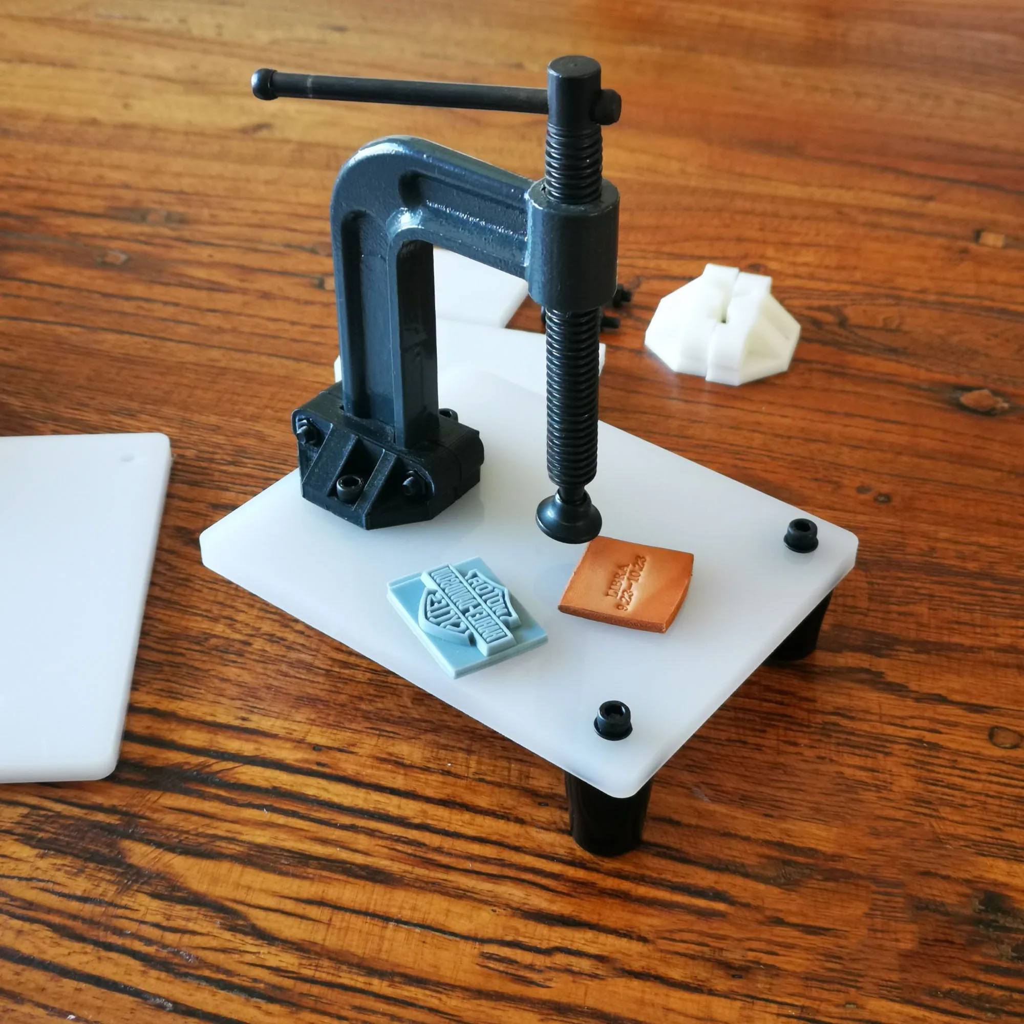 Baver Portable Destok Leather Craft Cold Press Stamp Embossing Cutting