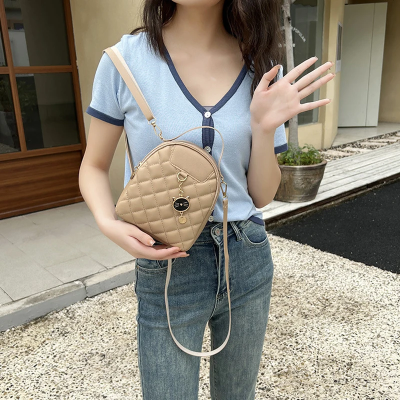 New Fashionable And Magnificent Lingge Embroidered Cat Head Pendant Backpack Personalized Small One Shoulder Crossbody Bag