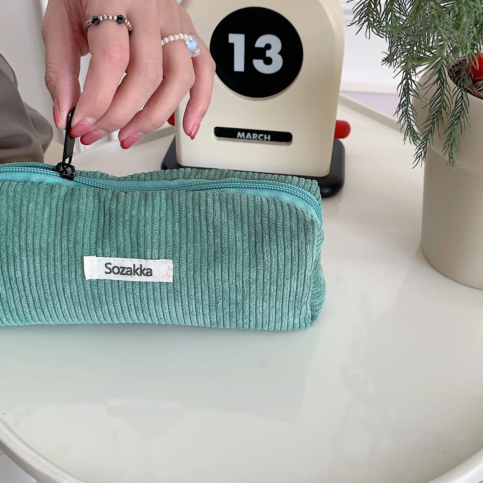 Retro Corduroy Pencil Case Travel Cosmetic Lipstick Stationery Storage Bag Women Makeup Handbags Organizer Pouch Pencilcase Bags 4