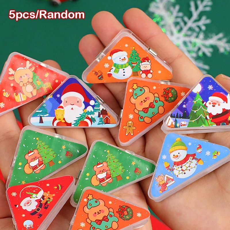 

5PCS Cartoon Christmas Triangle Note Clip Cute Book Corner Decoration Bookmarker Multifunctional Stationery Storage Clips