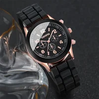2Pcs Luxury Women's Watch Set Fashion Luxury Elegant Alloy Wristwatch Silicone Strap Couple Watch Men Quartz Holiday Gifts 5