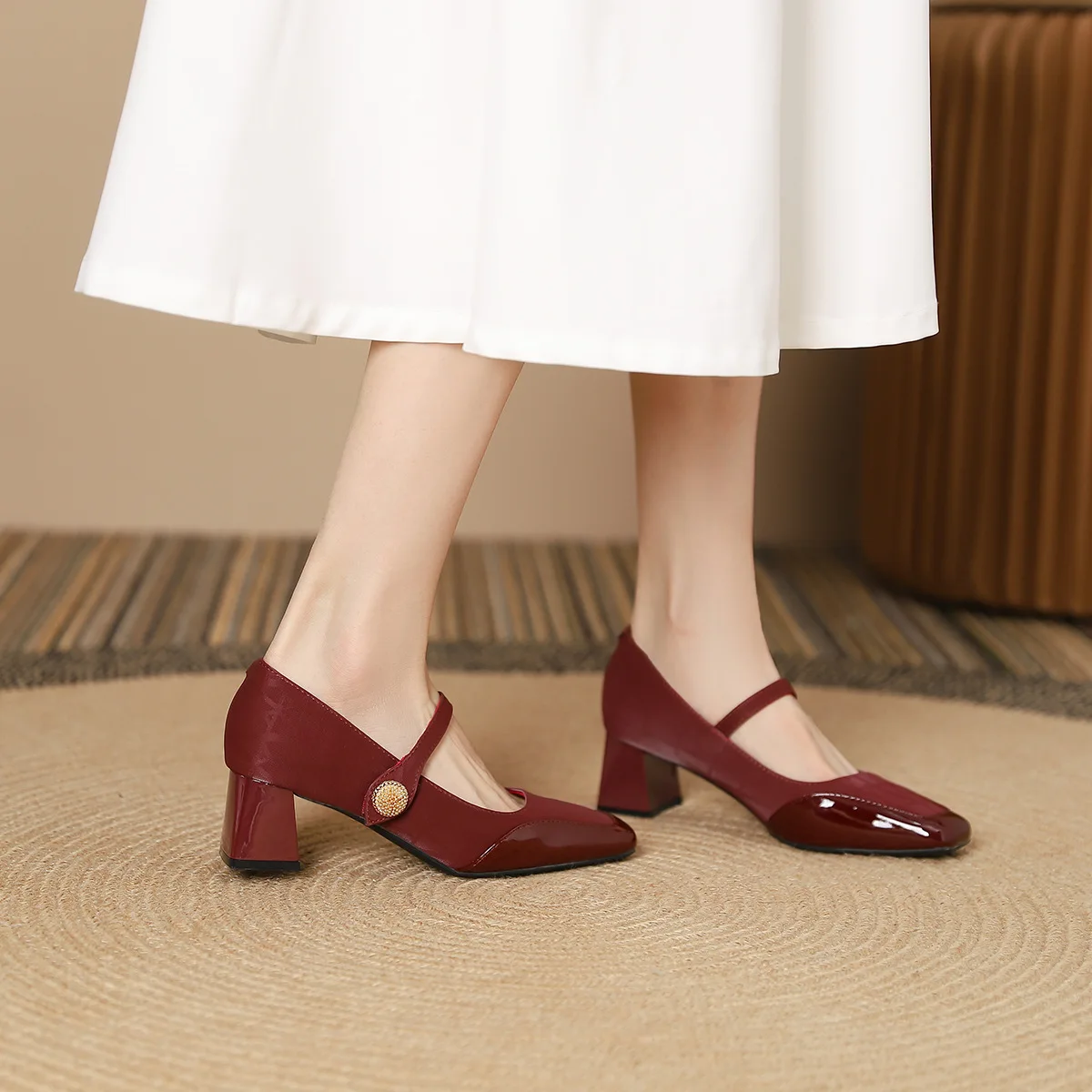 New French Retro Red Mary Jane Shoes Women's Lacquer Leather Fashion Versatile High Heels Thick Heels Comfortable Single Shoes