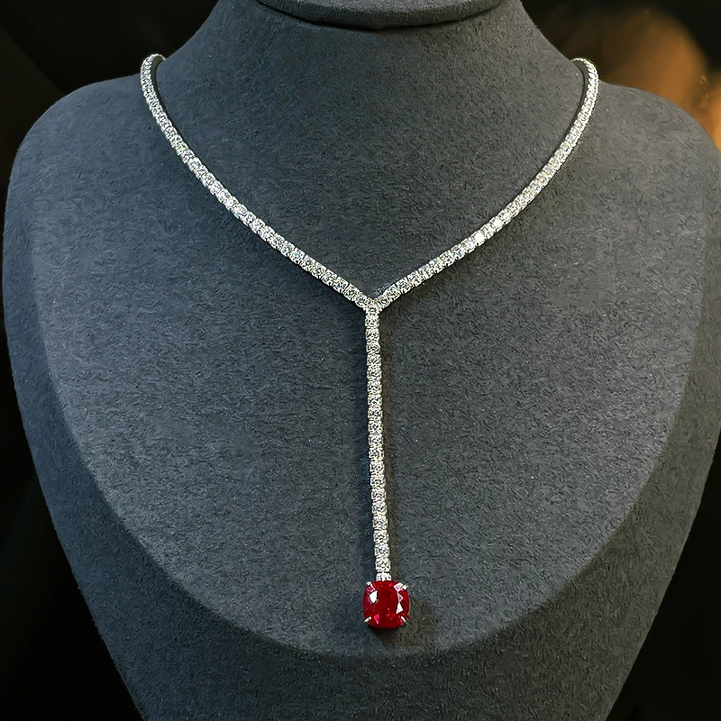 

Full Diamond Micro Inlaid Red Treasure 925 Silver Pendant Collarbone Chain Versatile Sweater Chain High-end Feeling Niche