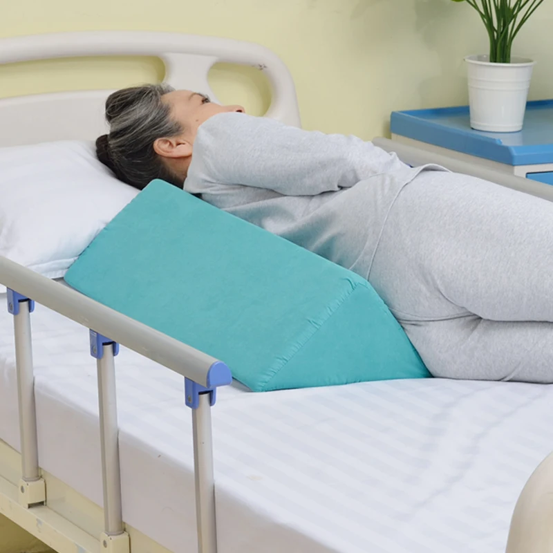 green-elderly-bed-ridden-triangle-turning-pad-for-postoperative-nursing-stable-anti-decubitus-side-lying-care