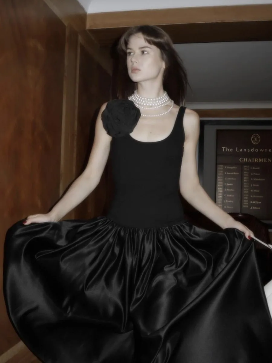 

Черное атласное женское платье, новинка зимы 2023, элегантное вечернее женское платье без рукавов, простое Модное Длинное Платье