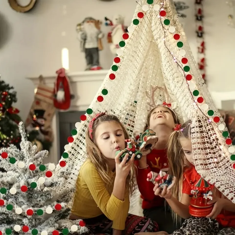 Anstore 54 palline per albero di Natale, 3 cm, ornamenti per albero di Natale, decorazioni da appendere, rosse e verdi, piccole palline di Natale in plastica per albero di Natale, vacanze, matrimoni