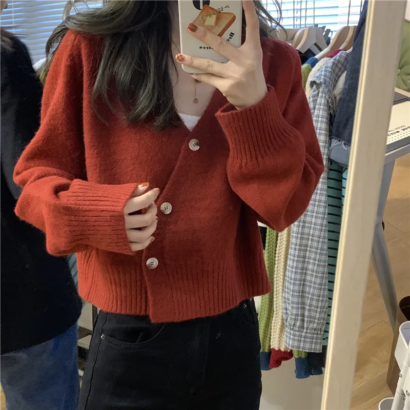 

Женский однобортный трикотажный кардиган с V-образным вырезом и длинным рукавом