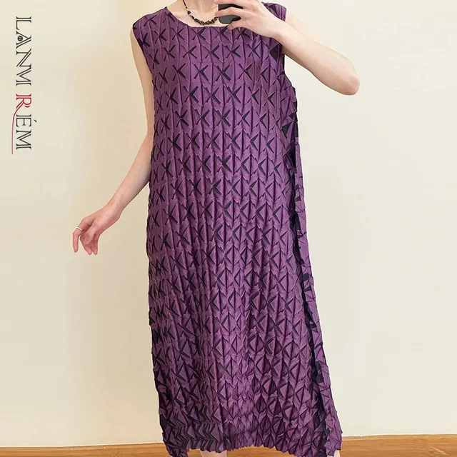 LANMREM Purple Pleated Wrinkle Women's Dress 2025 New Fashion Elegant Casual Sleeveless Round Collar Dresses Summer Chic 2DB3689