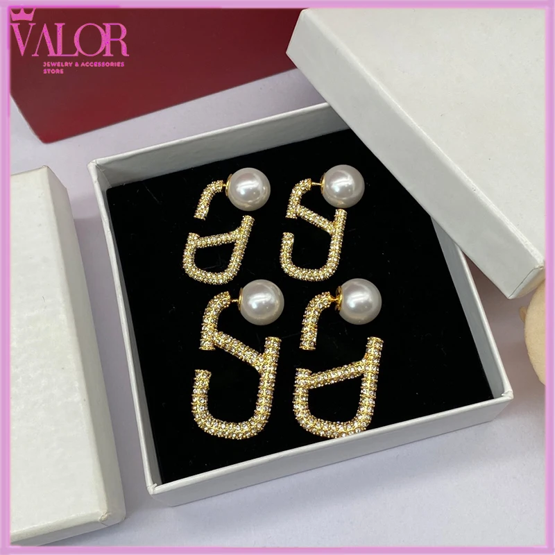 

New Advanced Version V Letter Style Luxury Jewelry Wholesale Fashion Pearl Earrings European and American Studs For Women