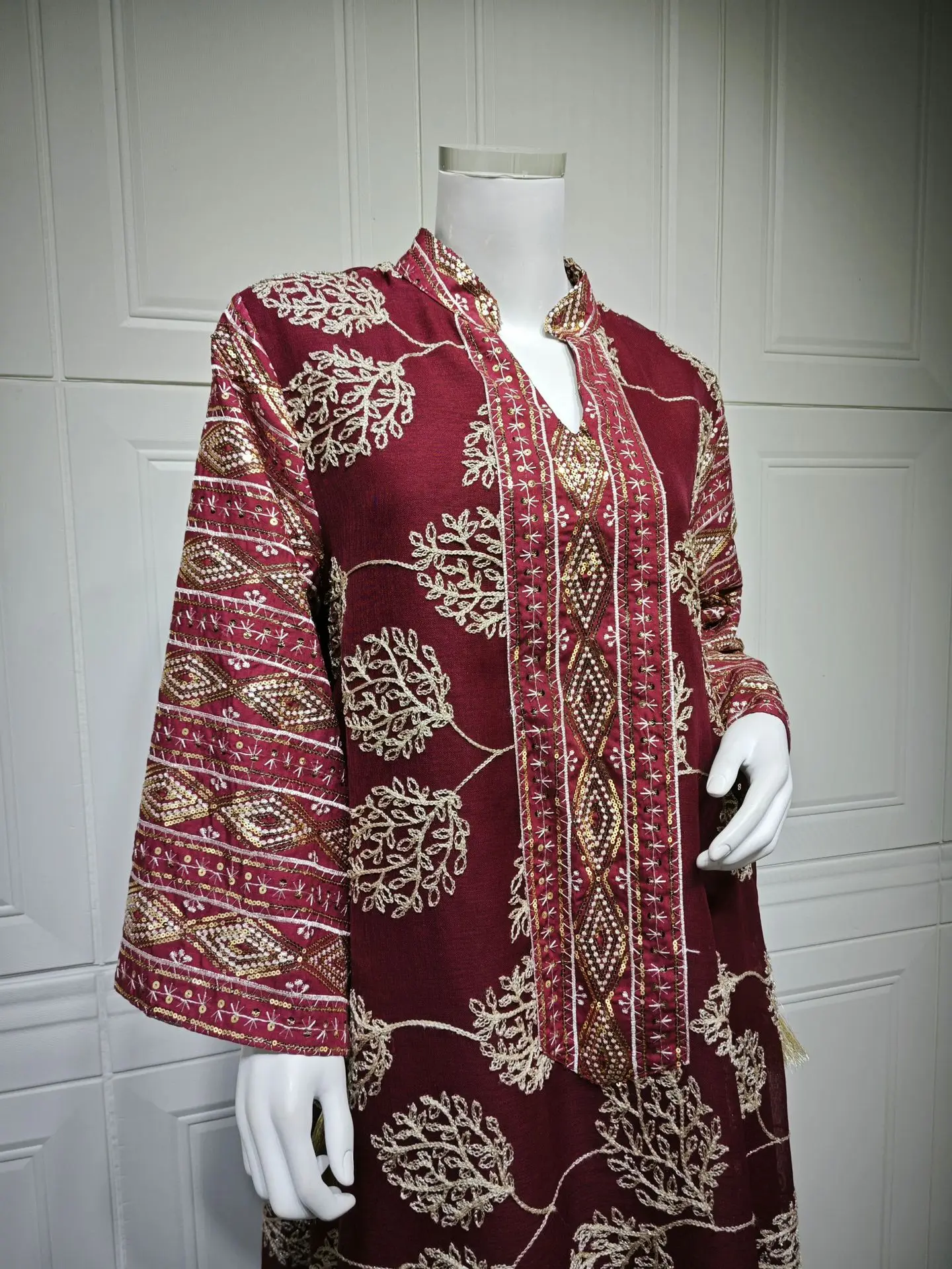 Zahraa Ramadan Dubai Stickerei Pailletten Maxikleid Dubai Lässiges, lockeres Abaya-Kleid Muslimisches Frauenkostüm Kleider für den Abschlussball – Detail 17