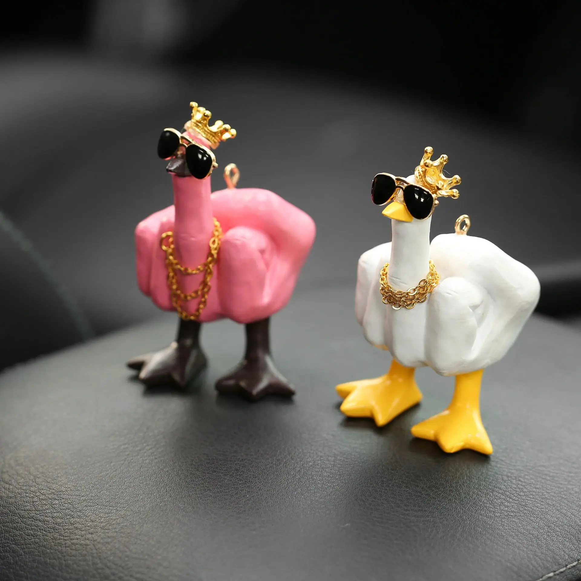 New Funny Middle Finger Duck Resin Statue Home Garden Courtyard Decoration Creative Duck Sculpture Figurines Crafts Decor Gift
