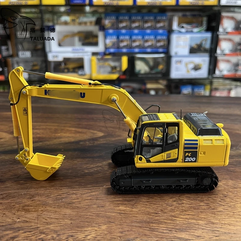 

For Komatsu Alloy PC200-8 PC200-10 PC200LC-10 PC220-10 HB205-2 Excavator 1:50 Scale Model