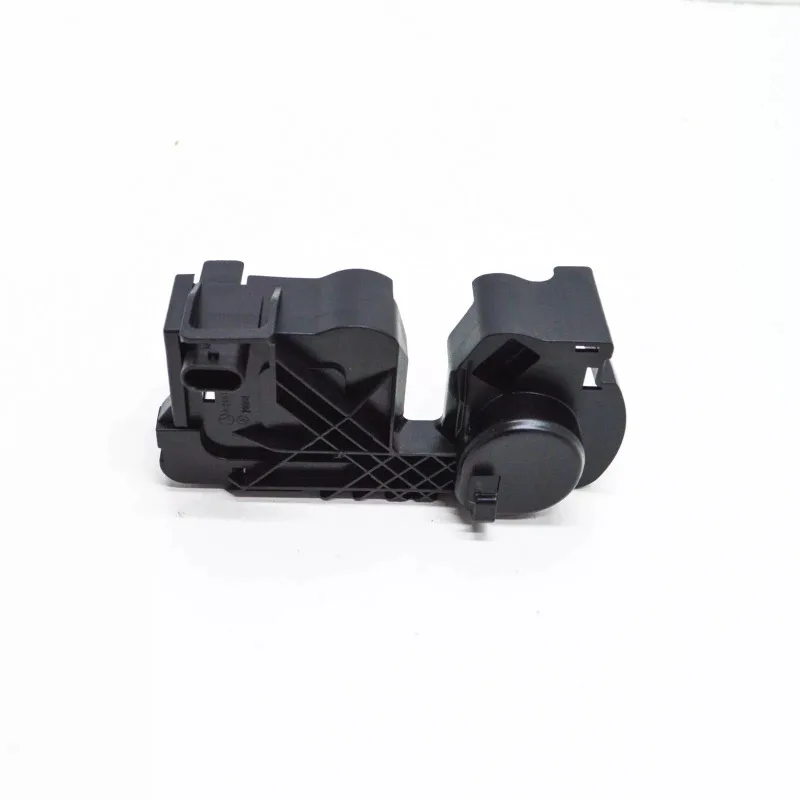 A2468700558 End Switch Bonnet Clasp Lock For Mercedes W176 W246 Mercedes W117 C117 X117 CLA W447