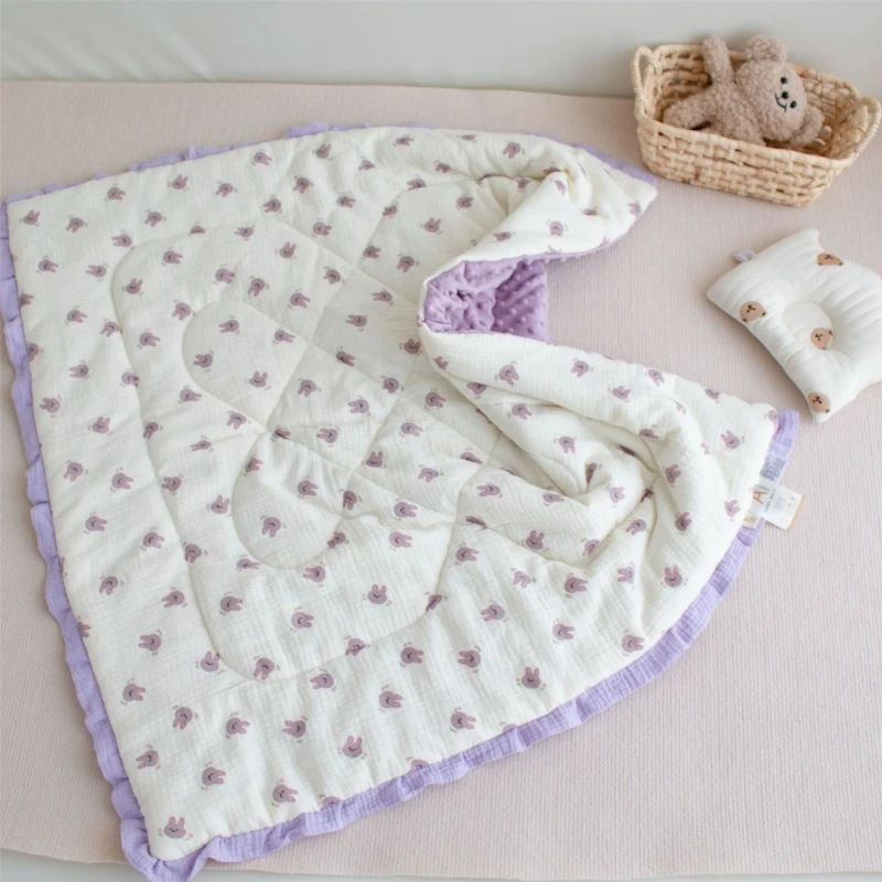 Children's Blanket Lace Trim Comforting Quilt with Dotted Backing Designing, Soft & Breathable Warm Duvet for Kids