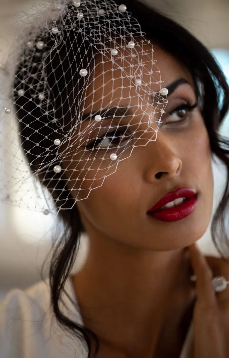Bridal Veil Elegant Pearls Bridal Headband with Wedding Birdcage for Brides Face Net
