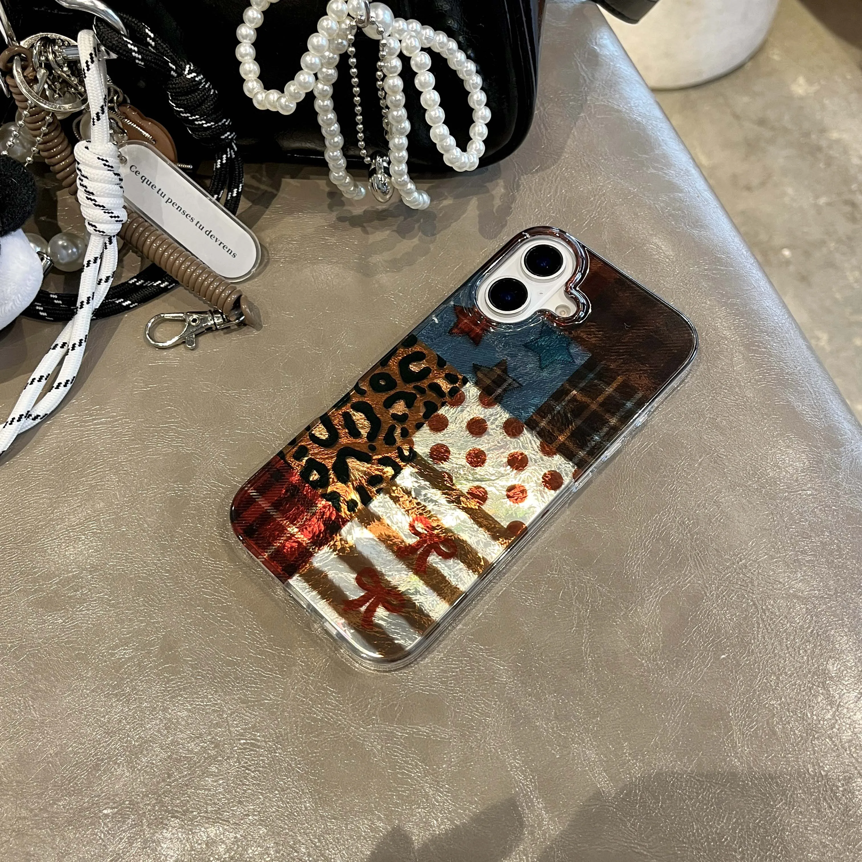 Retro Leopard Textured Phone Case - Stylish Protective Back Cover
