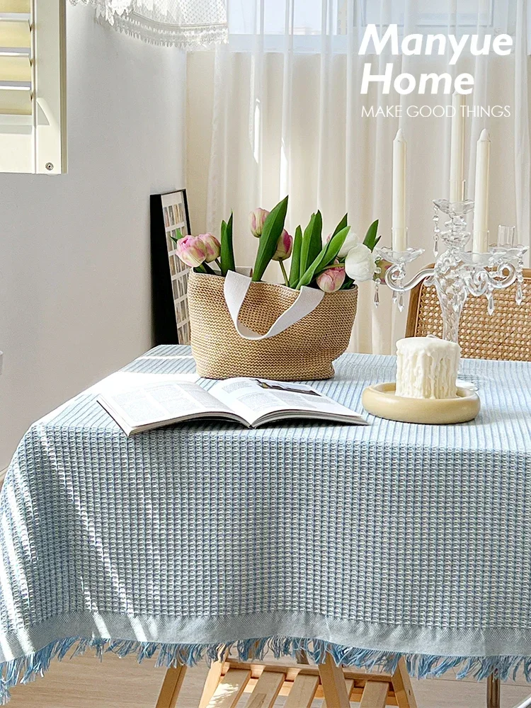 

Cream colored bedroom tablecloth, coffee
