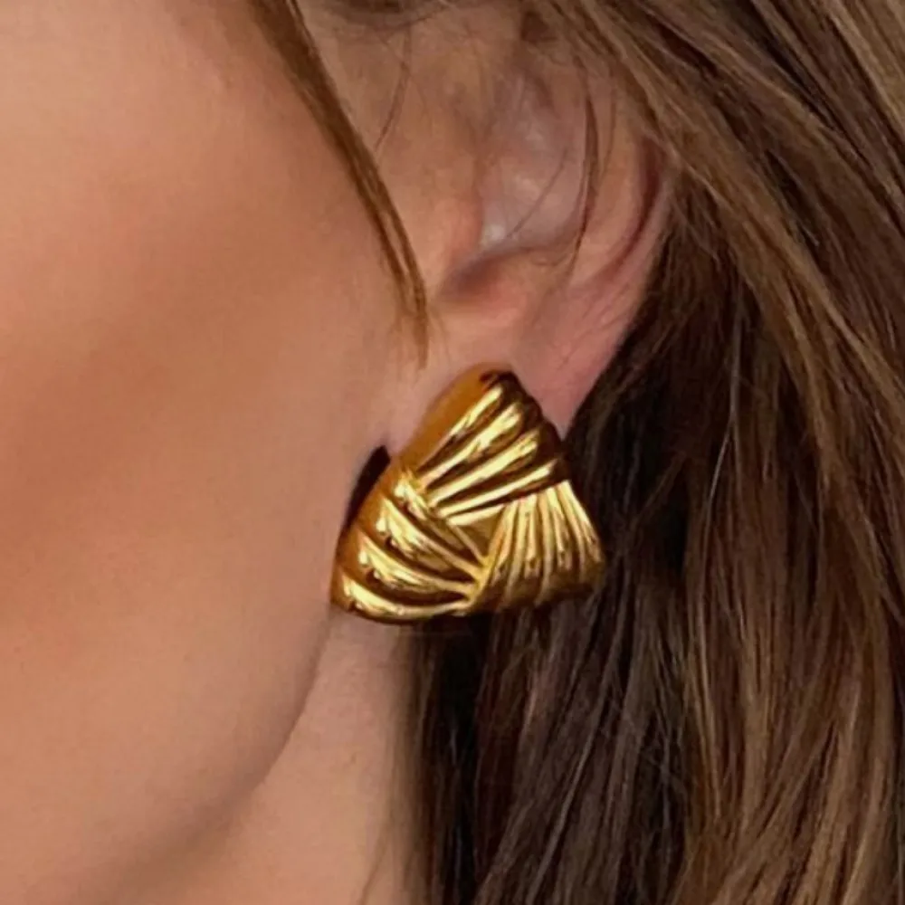 Vintage Stainless Steel Double Layer Striped Texture Stud Earrings for Women Statement Gold Plated Round Earrings Luxury Jewelry