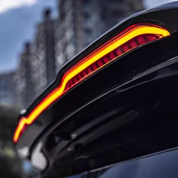 Spoiler Posteriore Nero Lucido con Luce per Toyota Sienna, Nuovo Stile Modificato, Accessori Auto