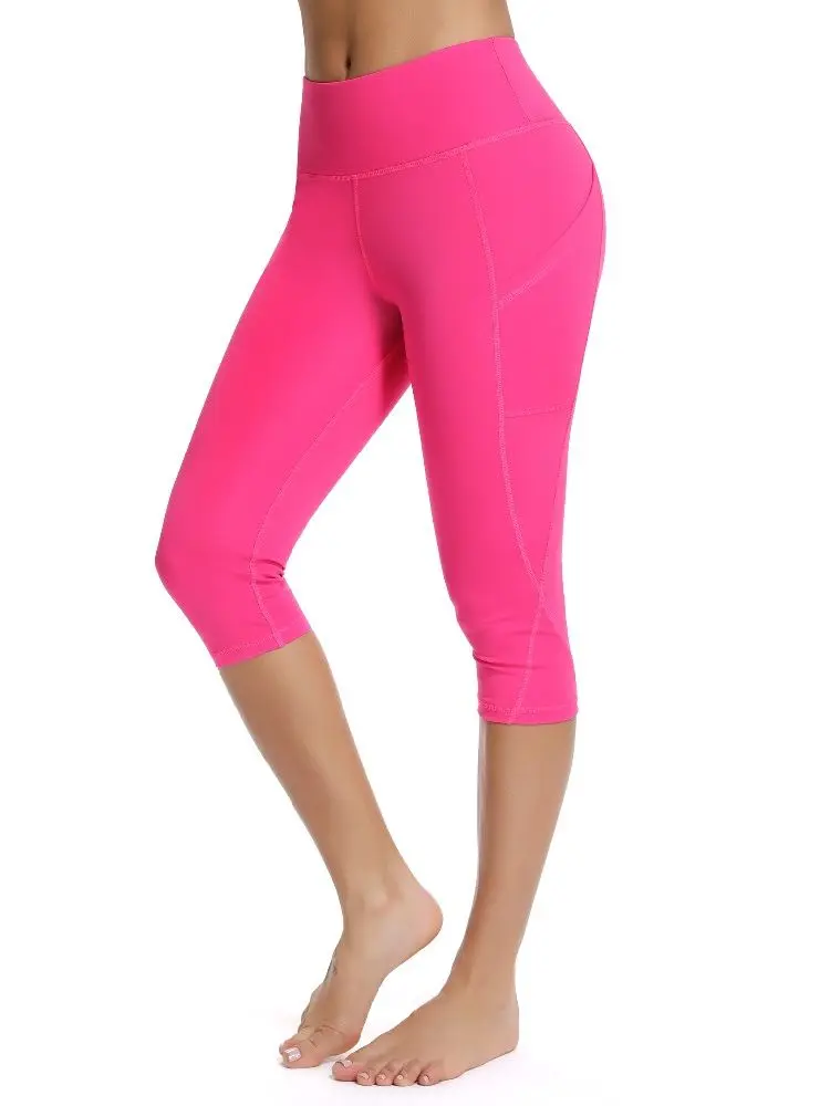 Capris Rose Red