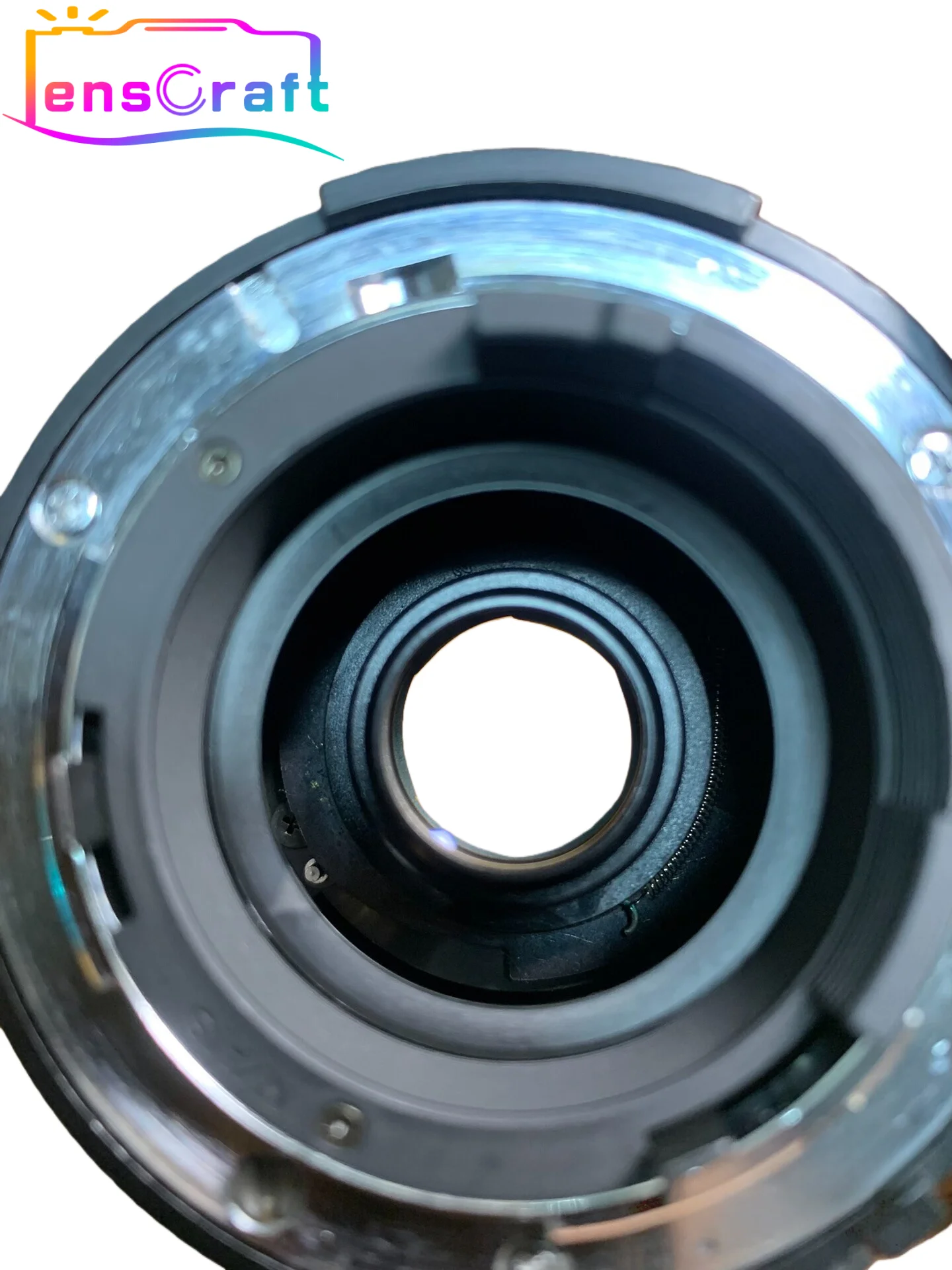 90% 새것 같은 토키나 28-70mm f3.5-4.5 자동 초점 렌즈 매크로 기능 포함 니콘 F-마운트용 약간의 마모와 흠집 있음