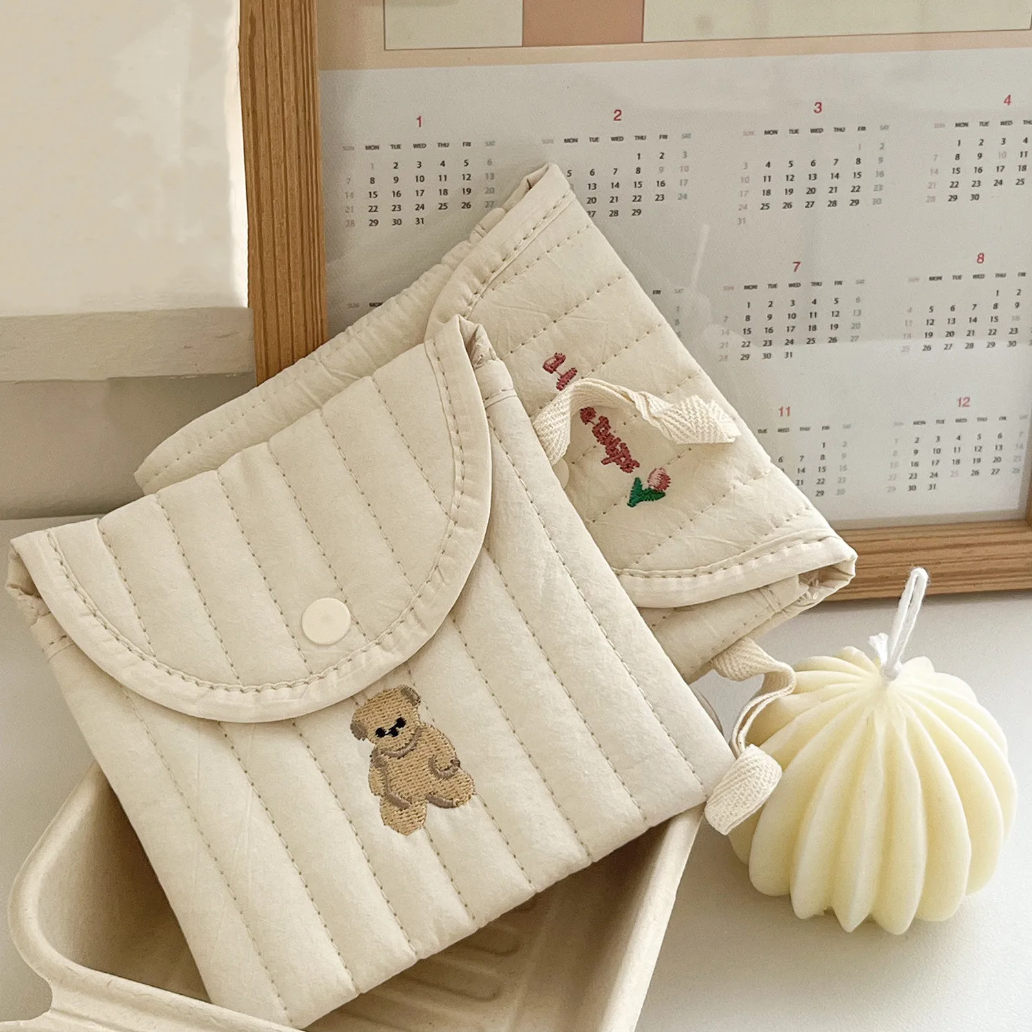 Women Cute Sanitary Napkins Menstruation Towel Storage Bag Portable Mini Student Tampon Monthly Bag Cotton and Linen Storage Bag