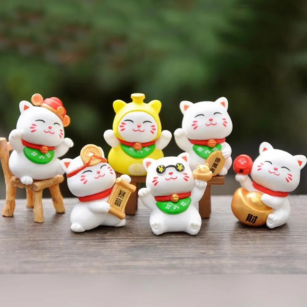 Cartoon Maneki Neko Ornaments Animal Figurine Lucky Cat Pig Hedgehog Model Wealth Desktop Cute Kawaii Car Decor Cloud Decoration
