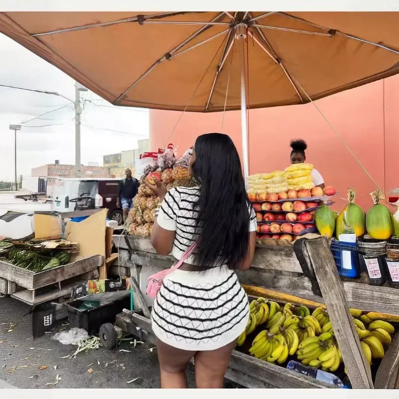 Рисунок 2 - Женский трикотажный комплект из двух предметов