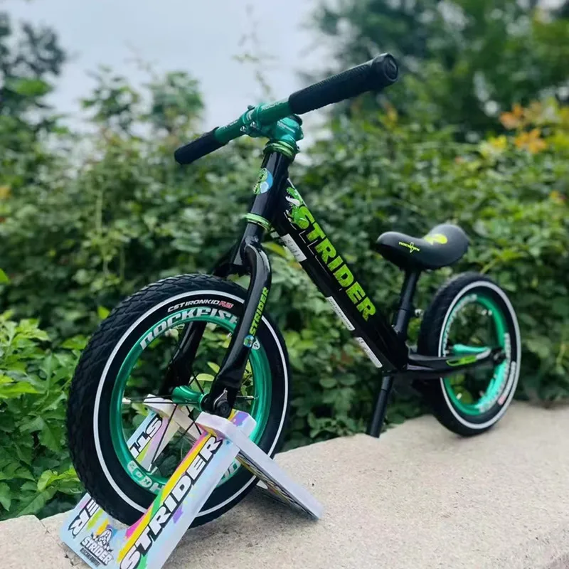 ROCKFISH ロックフィッシュ R6ホイール＋タイヤセット ストライダー