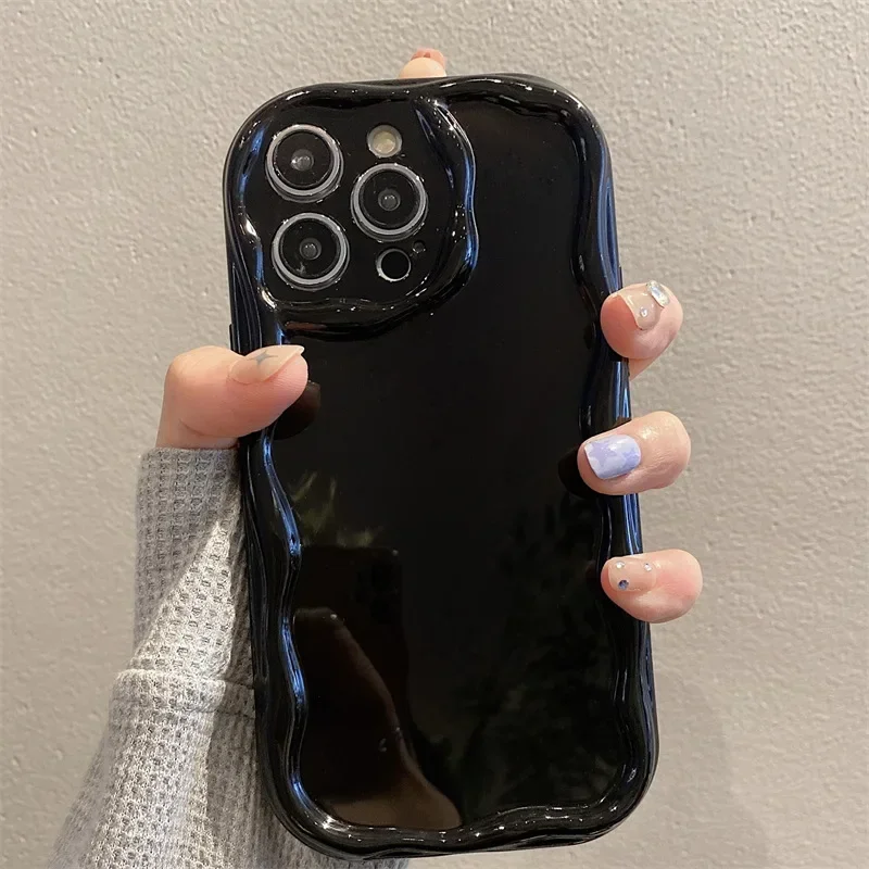 Holdit Wavy Case Für IPhone 15/14/13 – Schwarz/transparent, Aus Recyceltem TPU/PC