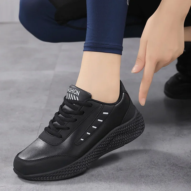 Four Seasons Lightweight Waterproof Running Shoes Women Autumn Comfortable Casual Sneakers Ladies Non-Slip Sports Jogging Shoes