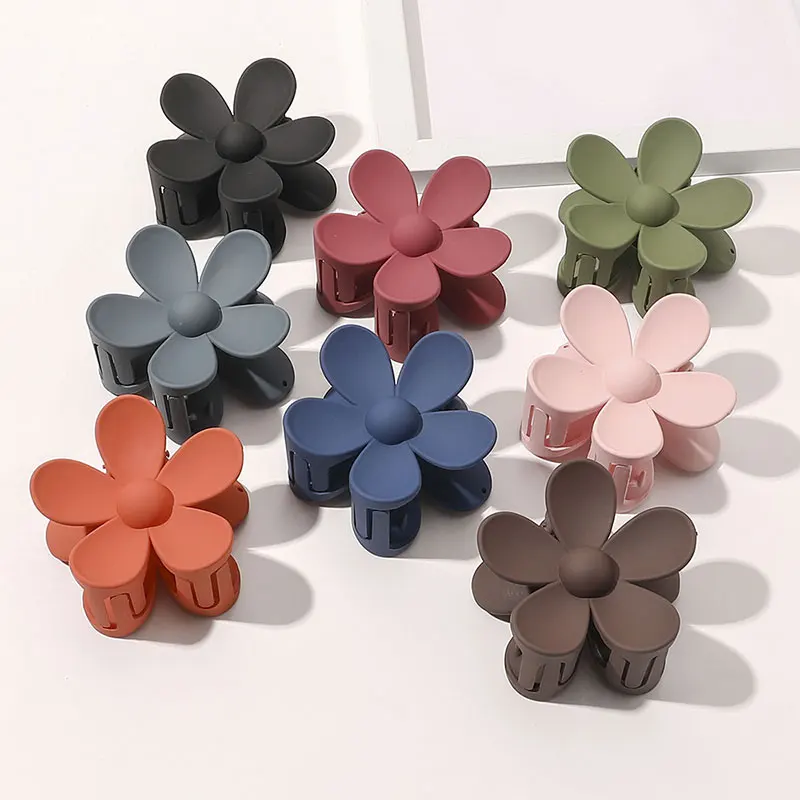 

Fashion Women Plastic Hair Claws Crab Clamps Charm Solid Color Flower Shape Lady Small Hair Clips Headdress Hair Accessories