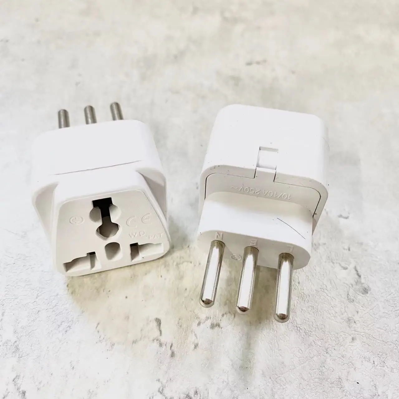 arhitekta Takmičenje Seraph adapter kuba Rukopis Peer Fatalno