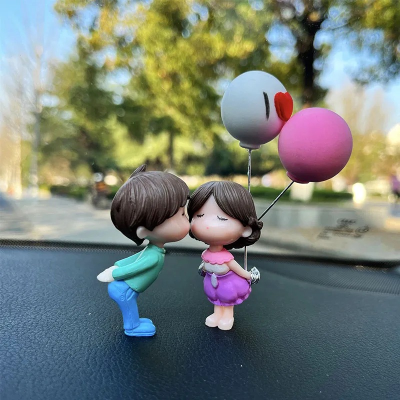 Figurines Couple Mignonnes Résine Pour Tableau De Bord Voiture - Décoration Intérieur Auto Avec Ballon